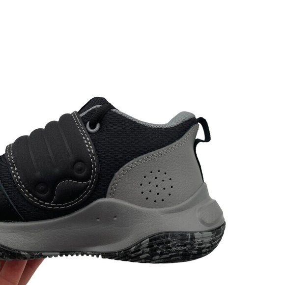 Under Armour Youth Boys Basketball Shoes Size 4Y Gray Black Lace Up Sneakers - Picture 3 of 16